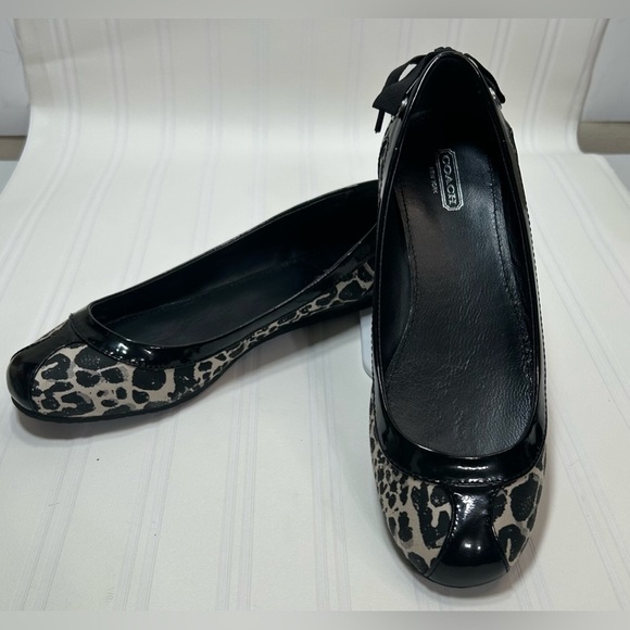 Coach Reagan Flats Loafers Shoes Women Size 8B Black Cream Cheetah Print Slip On - Picture 4 of 11